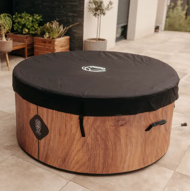 coco-spa-accessoires-couverture-spa-noire-clipsable image 1